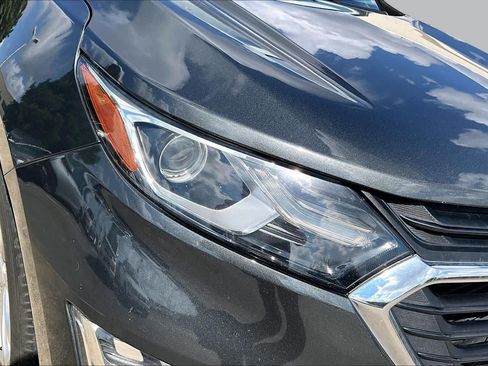 Used 2020 Chevrolet Equinox LS FWD image 25