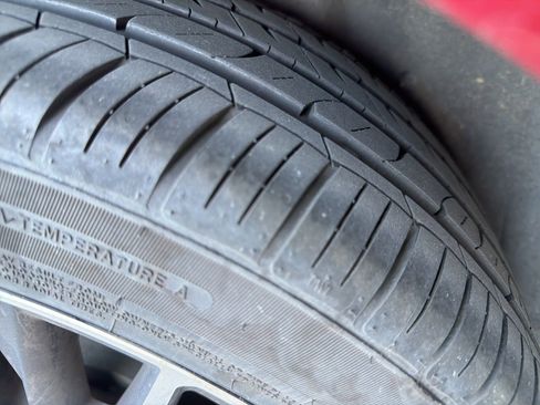 Used 2021 Toyota Camry SE image 11