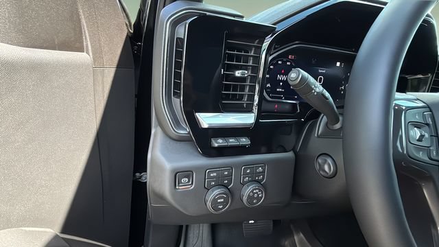 Used 2026 Chevrolet Silverado 1500 High Country AWD/4WD image 22