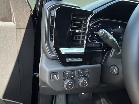 Used 2026 Chevrolet Silverado 1500 High Country AWD/4WD image 22
