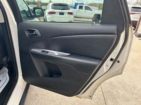 Used 2012 Dodge Journey SXT FWD image 15