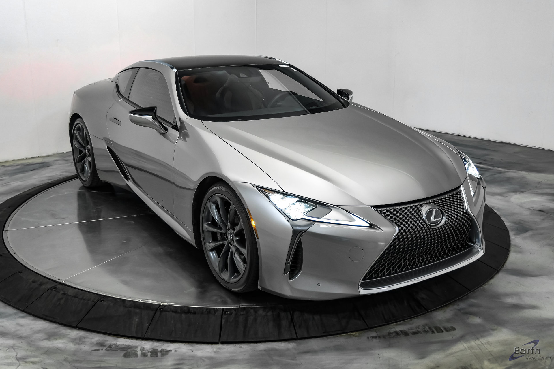Used 2018 Lexus LC 500 Coupe w/ Performance Package RWD image 25