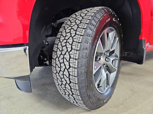 Certified 2026 Chevrolet Silverado 1500 LT image 37