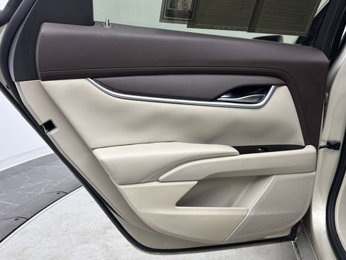Used 2015 Cadillac XTS FWD image 21
