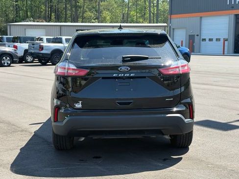 Used 2024 Ford Edge SE image 4