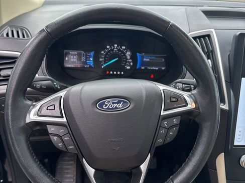 Used 2024 Ford Edge SEL w/ Convenience Package image 9