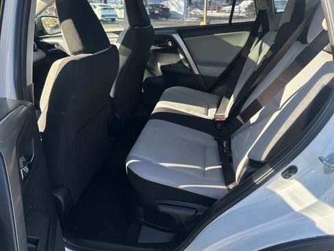 Used 2018 Toyota RAV4 XLE image 28