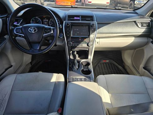Used 2016 Toyota Camry XLE image 16