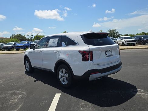 New 2026 Kia Sorento LX FWD image 6