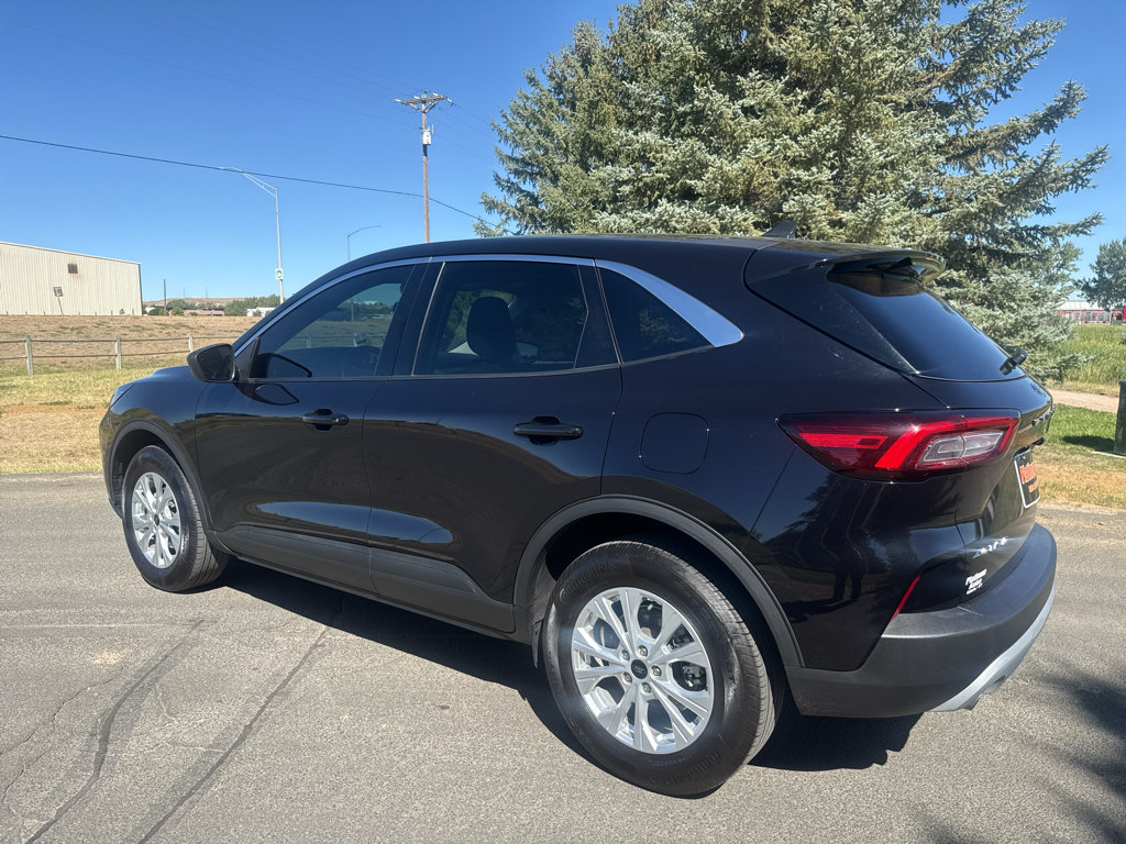 Used 2024 Ford Escape Active AWD/4WD image 8