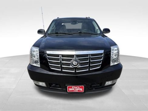 Used 2011 Cadillac Escalade EXT Luxury AWD/4WD image 8