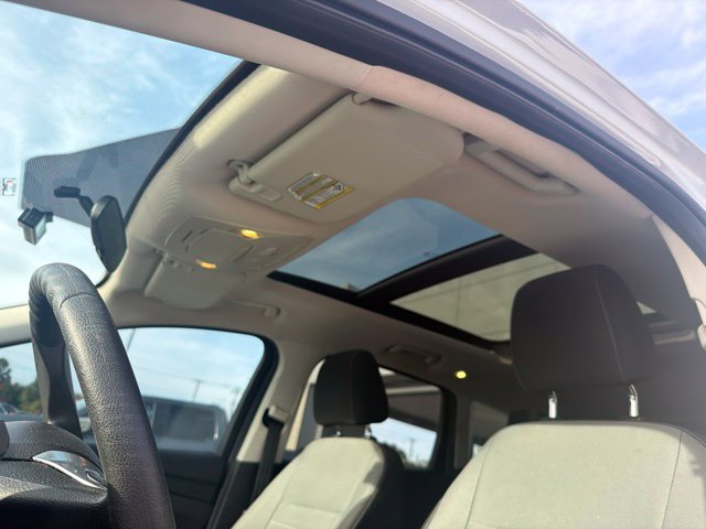 Used 2016 Ford Escape SE FWD image 10