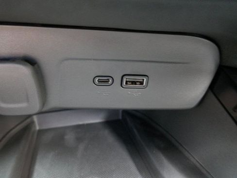 New 2026 Chevrolet Trax RS w/ Sunroof Package image 19