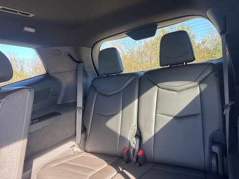 Used 2023 Cadillac XT6 Luxury image 49