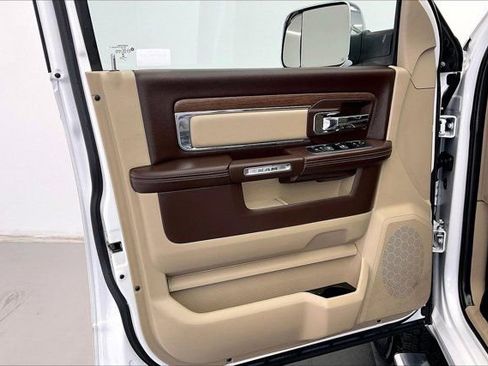 Used 2018 RAM 2500 Laramie w/ Convenience Group AWD/4WD image 25