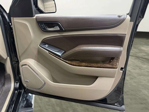 Used 2017 Chevrolet Tahoe LT w/ LT Signature Package image 36