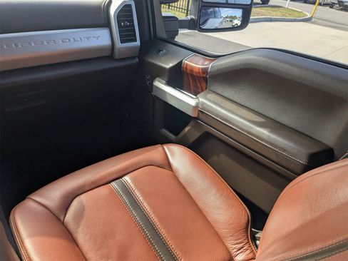 Used 2022 Ford F250 King Ranch w/ Chrome Package image 18