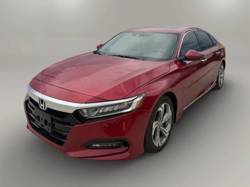 Used 2018 Honda Accord Touring image 3