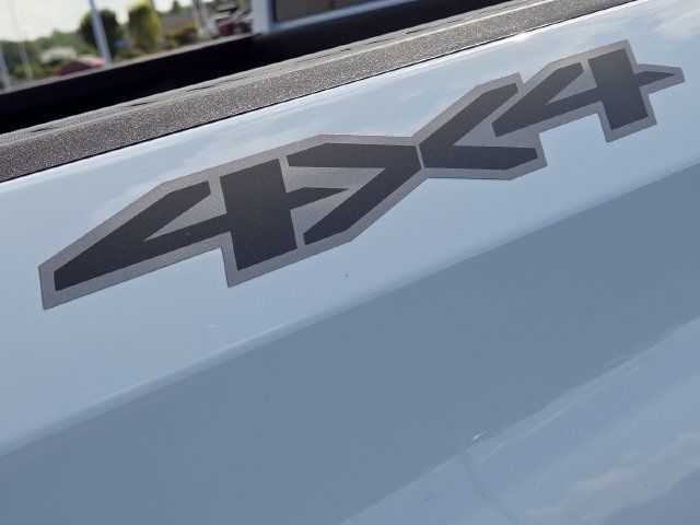 New 2026 Chevrolet Silverado 1500 RST w/ Dark Appearance Package AWD/4WD image 5