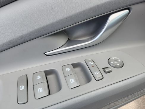 New 2026 Hyundai Elantra Hybrid FWD image 30