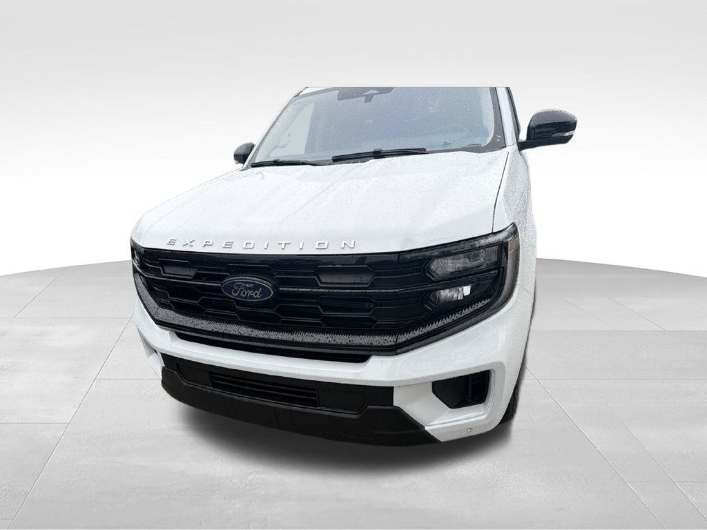 Certified 2025 Ford Expedition Active AWD/4WD image 5