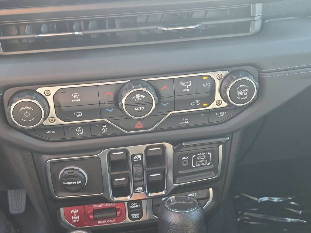 Used 2026 Jeep Gladiator Rubicon AWD/4WD image 20