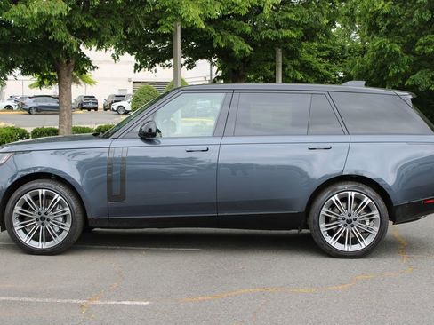 New 2026 Land Rover Range Rover Long Wheelbase SE AWD/4WD image 8