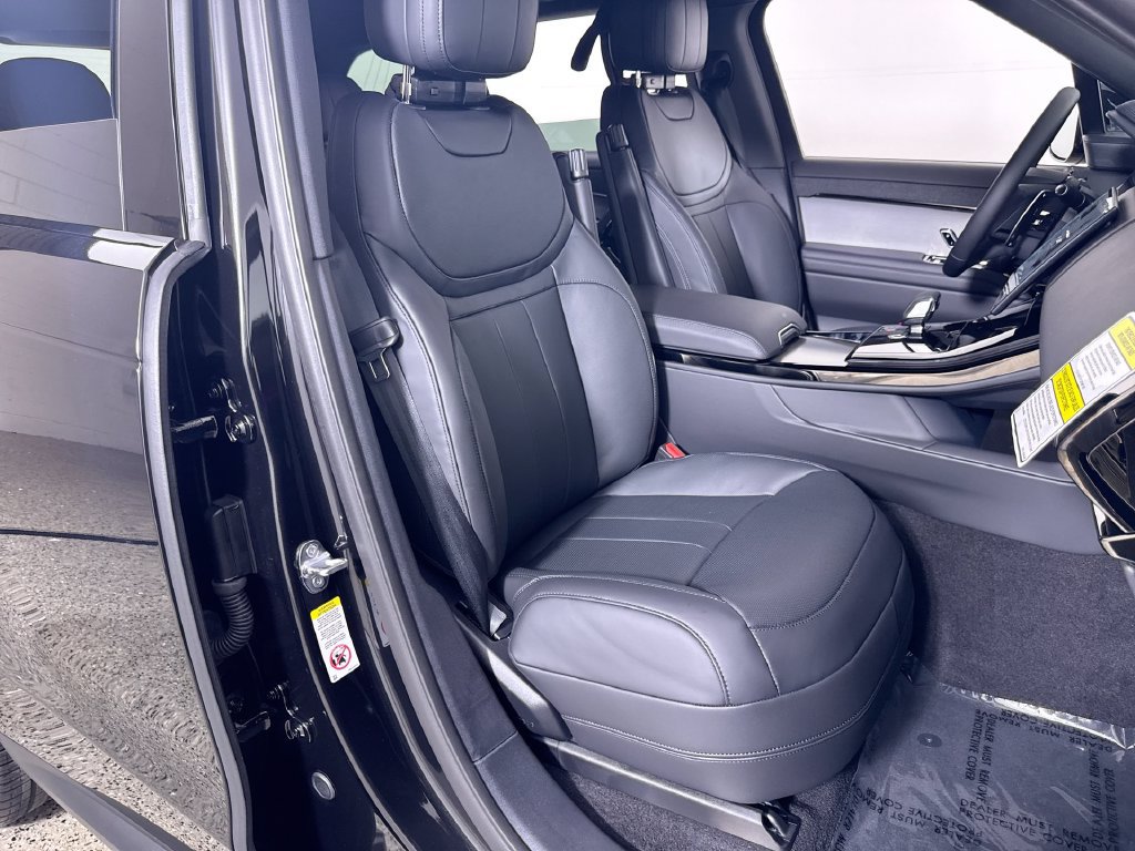 New 2027 Land Rover Range Rover Sport SE AWD/4WD image 22
