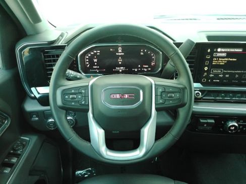 Used 2026 GMC Sierra 1500 SLT RWD image 34