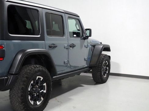 Used 2025 Jeep Wrangler Unlimited Rubicon 4xe w/ Safety Group AWD/4WD image 46