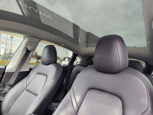 Used 2021 Tesla Model Y Long Range image 12