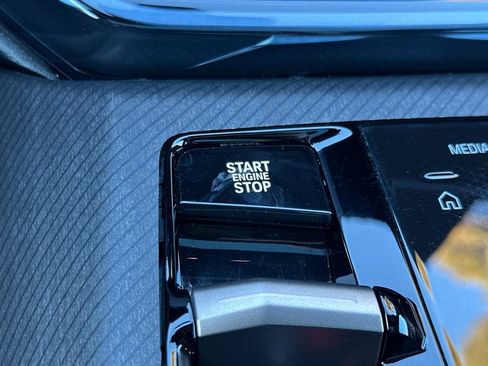 Used 2025 BMW X3 xDrive30i w/ Premium Package image 29