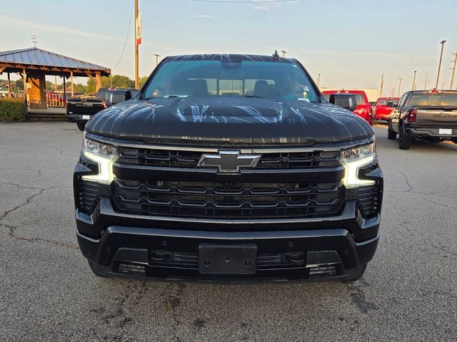 Used 2025 Chevrolet Silverado 1500 RST AWD/4WD image 2