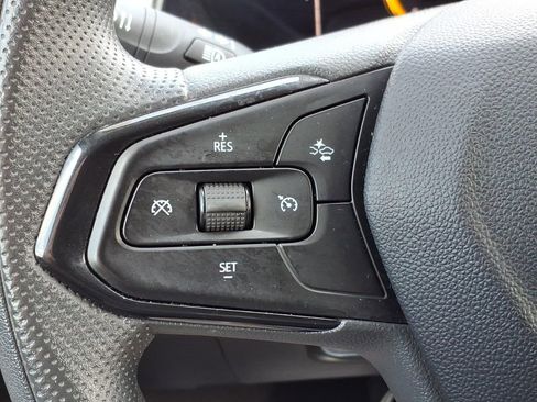 Used 2025 Chevrolet Trax LT image 25