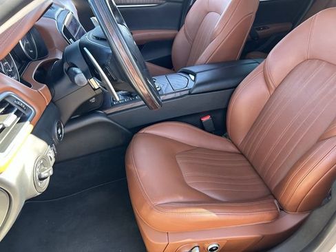 Used 2021 Maserati Ghibli S GranLusso RWD image 22