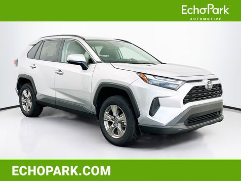 Used 2025 Toyota RAV4 XLE image 1