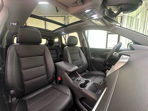 Used 2023 GMC Terrain SLT w/ Infotainment Package II AWD/4WD image 22