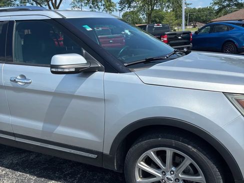 Used 2016 Ford Explorer Limited AWD/4WD image 13