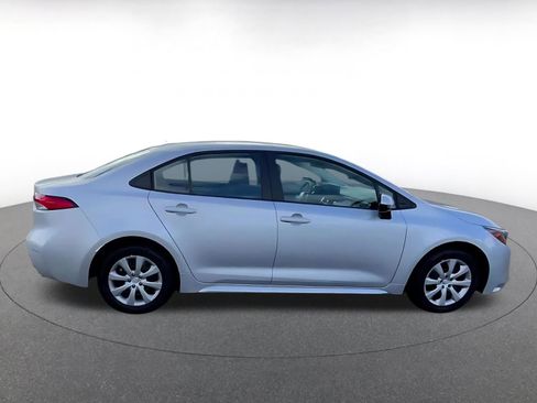 Used 2025 Toyota Corolla LE image 16