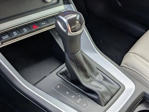 Used 2023 Audi Q3 2.0T Premium w/ Convenience Package image 12