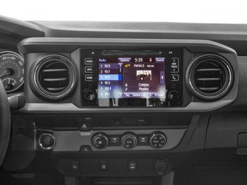 Used 2016 Toyota Tacoma image 9