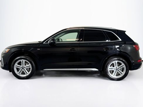 Used 2024 Audi Q5 e Premium w/ Convenience Package image 8