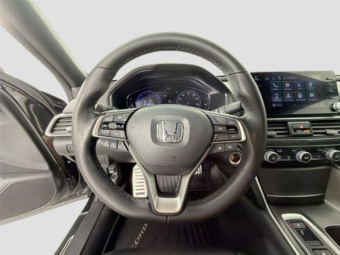 Used 2022 Honda Accord Sport image 12