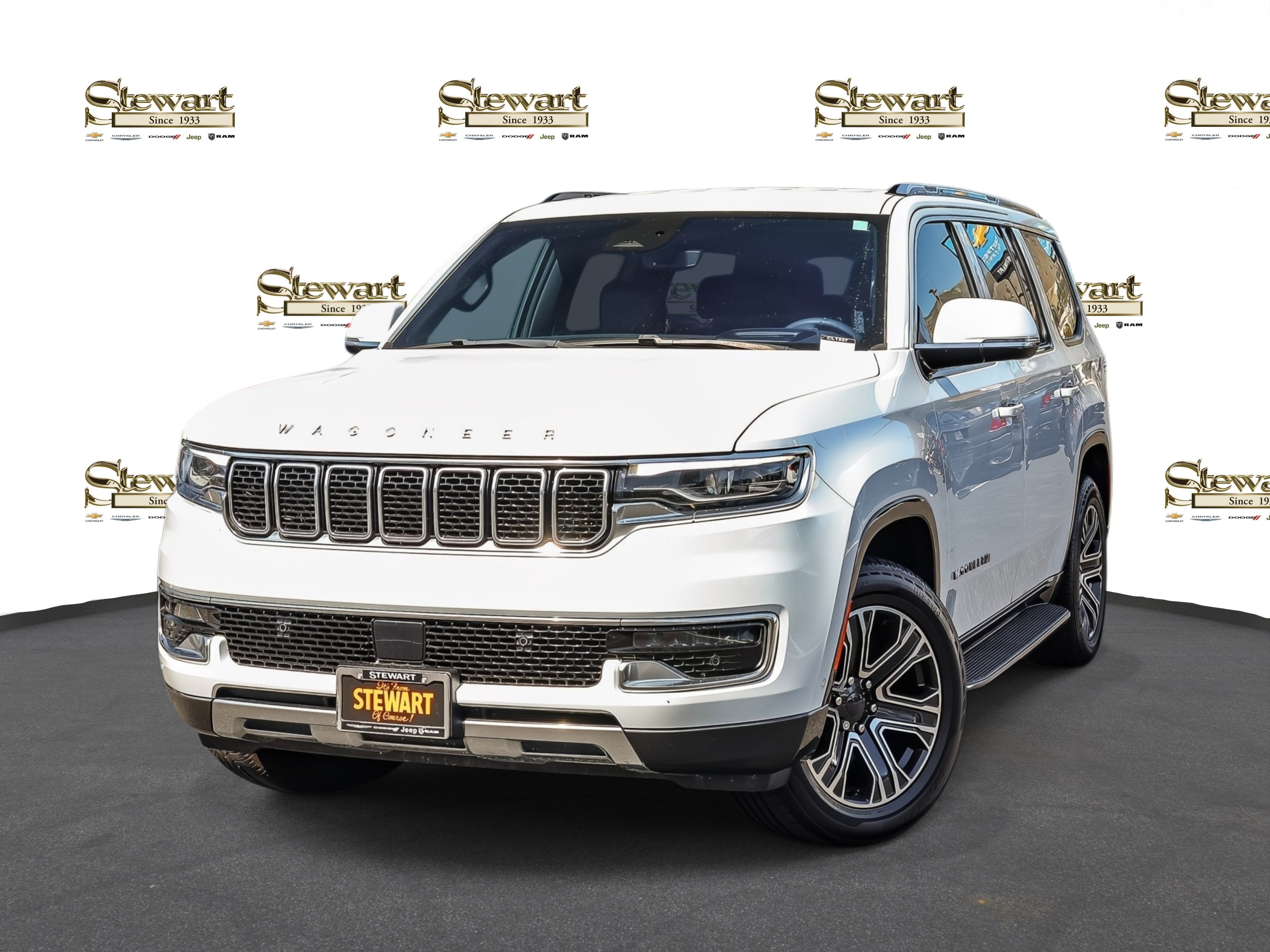Used 2022 Jeep Wagoneer Series III RWD image 1