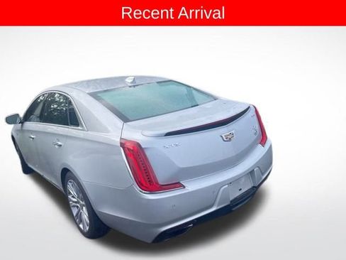 Used 2018 Cadillac XTS Luxury image 3