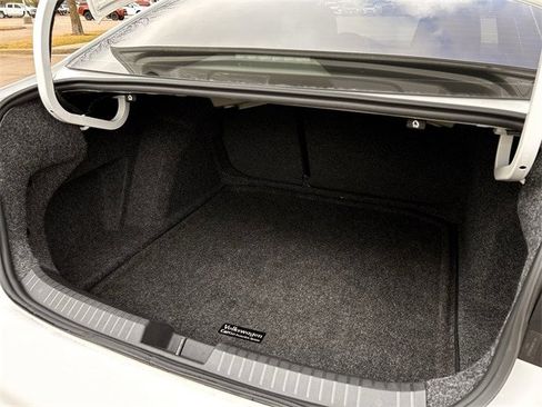 Used 2022 Volkswagen Jetta GLI Autobahn image 35