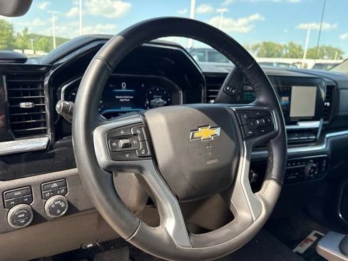 Used 2024 Chevrolet Silverado 1500 LT AWD/4WD image 13