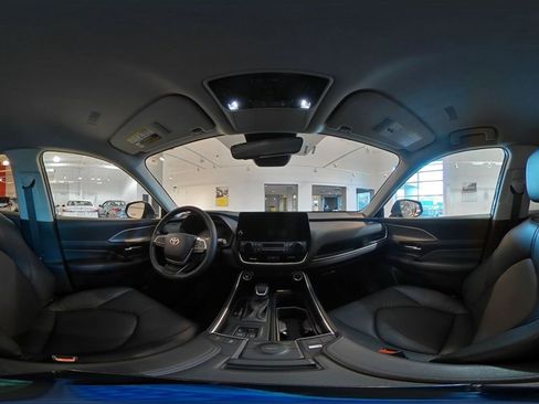 Used 2025 Toyota Grand Highlander FWD image 44