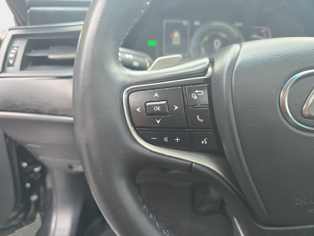 Certified 2024 Lexus ES 300h w/ Premium Package FWD image 17