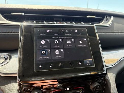 Used 2023 Jeep Grand Cherokee Laredo AWD/4WD image 16
